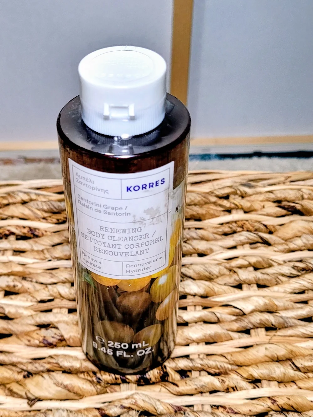 Korres Santorini Grape Renewing Body Cleanser 250 mL / 8.45 fl oz